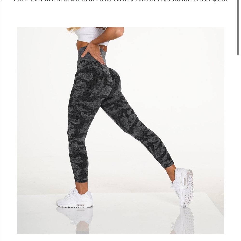 Black camo seamless leggings